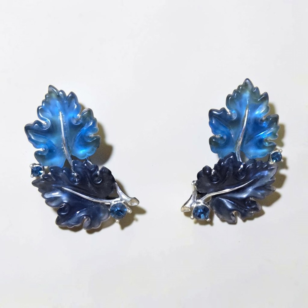Vintage Lisner Clip On Frosted Blue Leaf Silver Tone Earrings Climber